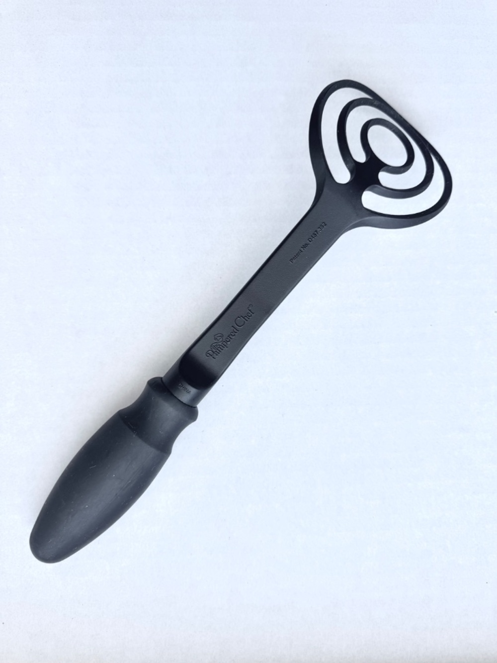 Pampered Chef Mix-n-Masher Whisk Blend Utensil Kitchen Tool Black - Picture 2 of 7